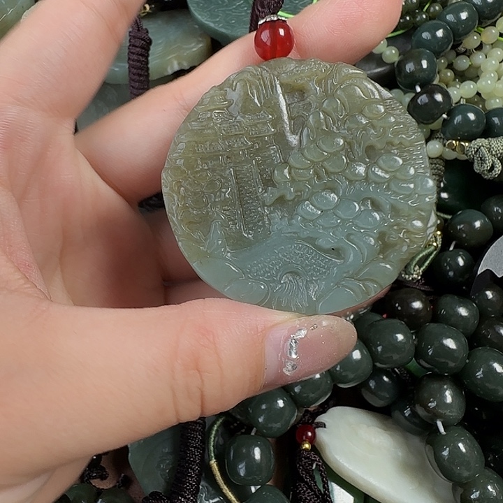 和田玉未镶嵌颈饰