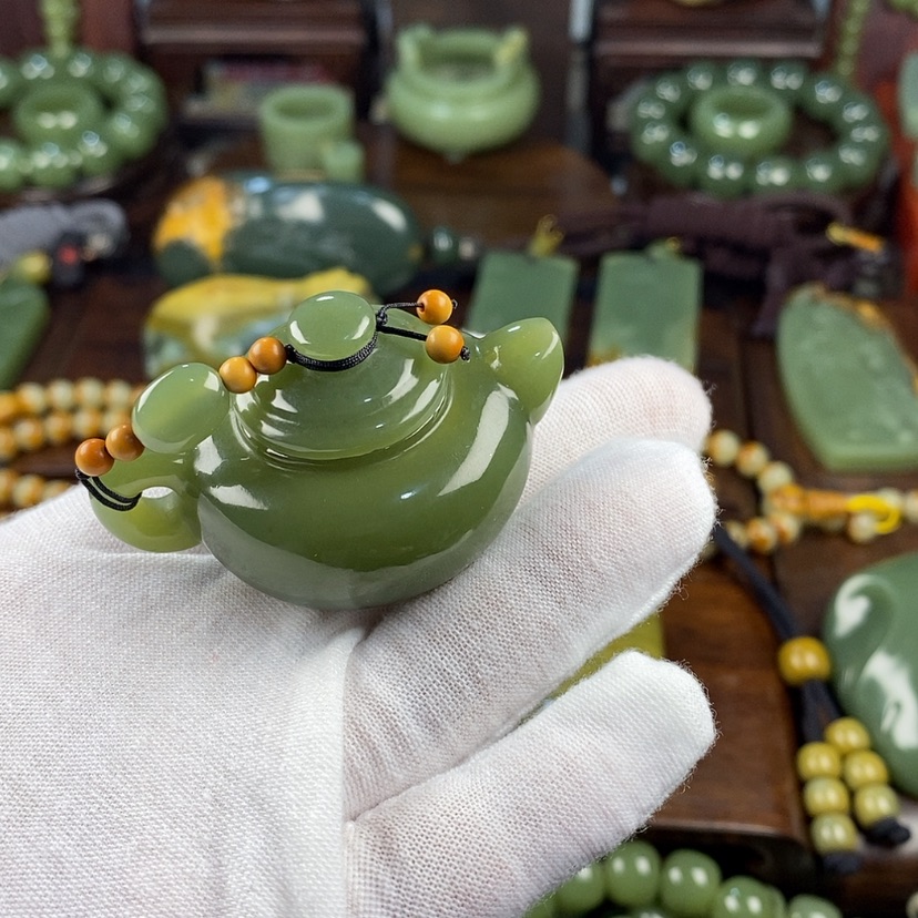 【闪购商品】岫岩老玉（透闪石质玉）颈饰未镶嵌