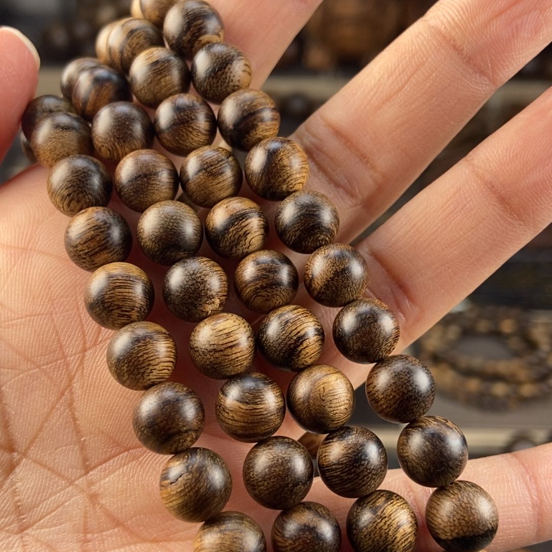沉香手串用****9越南芽庄留疤玉化白棋