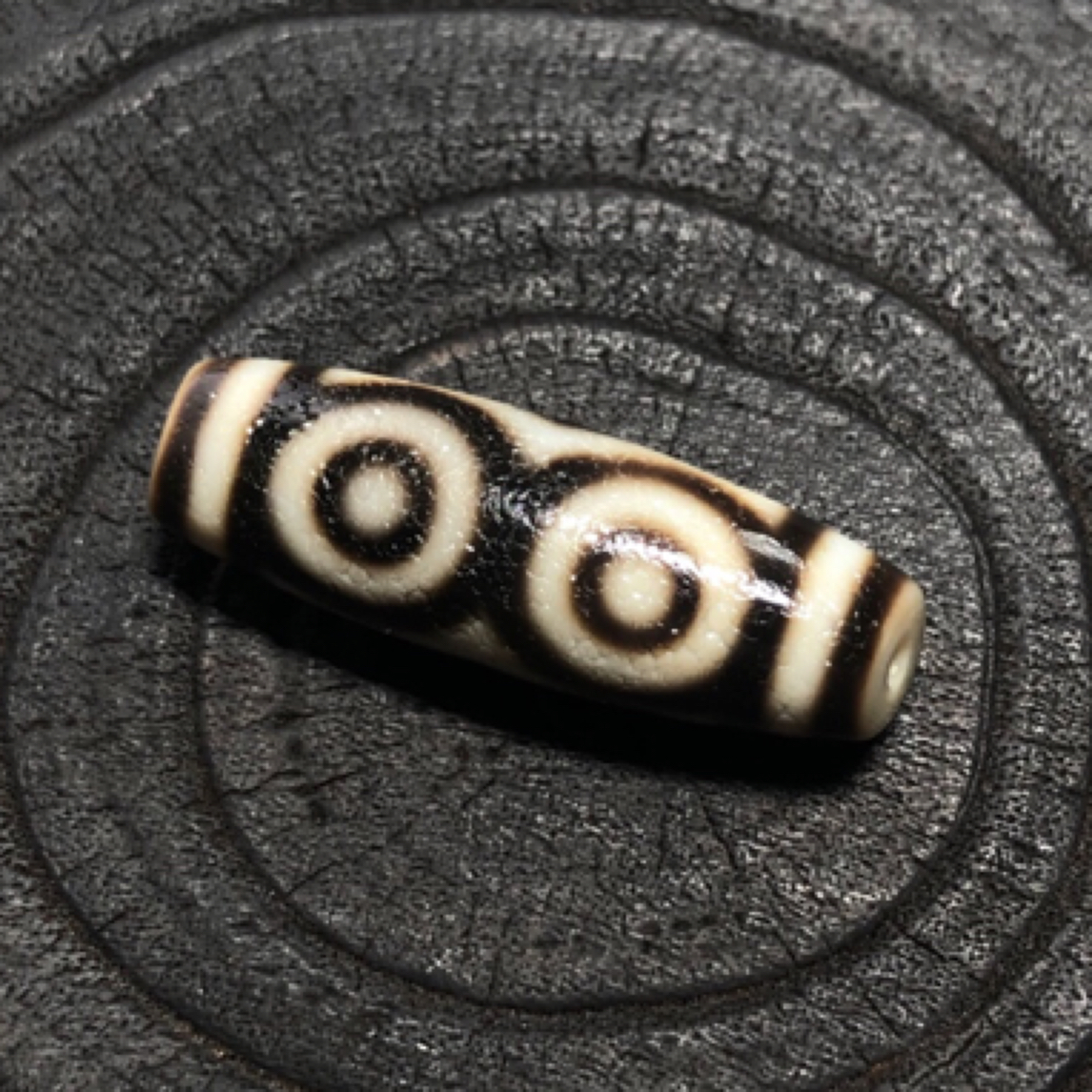 【秘境】大风化宝盖熊猫三眼 39.8.*12.9玛瑙手串锁骨链款式