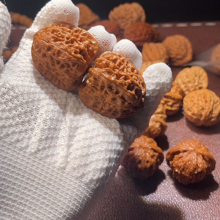 文玩核桃把件40霸王