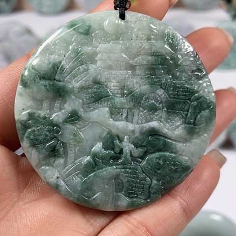 翡翠颈饰未镶嵌山水洒乌鸡料福利