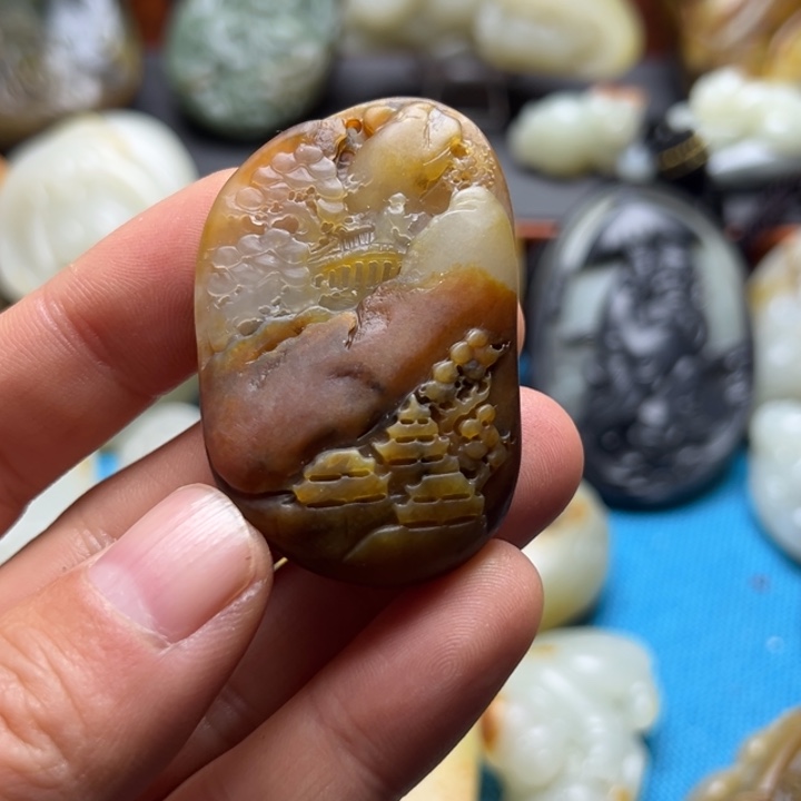 我***人和田玉未镶嵌手链山水