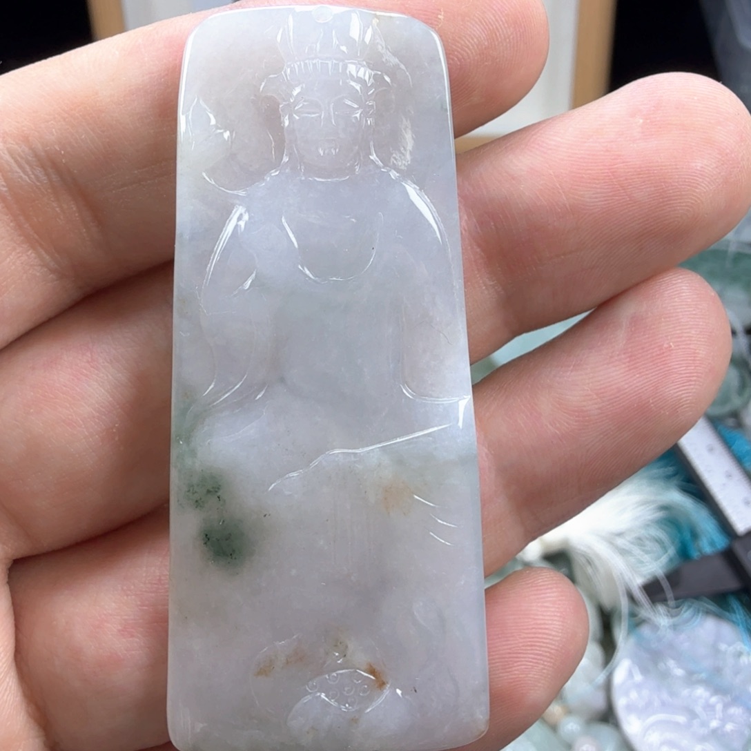 翡翠挂件未镶嵌翡翠