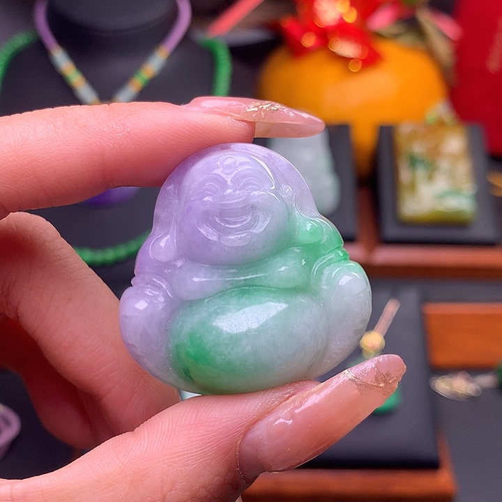 翡翠颈饰未镶嵌佛公