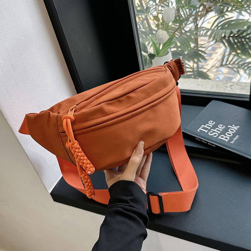 男女同款春夏新款大容量多隔层胸包-908