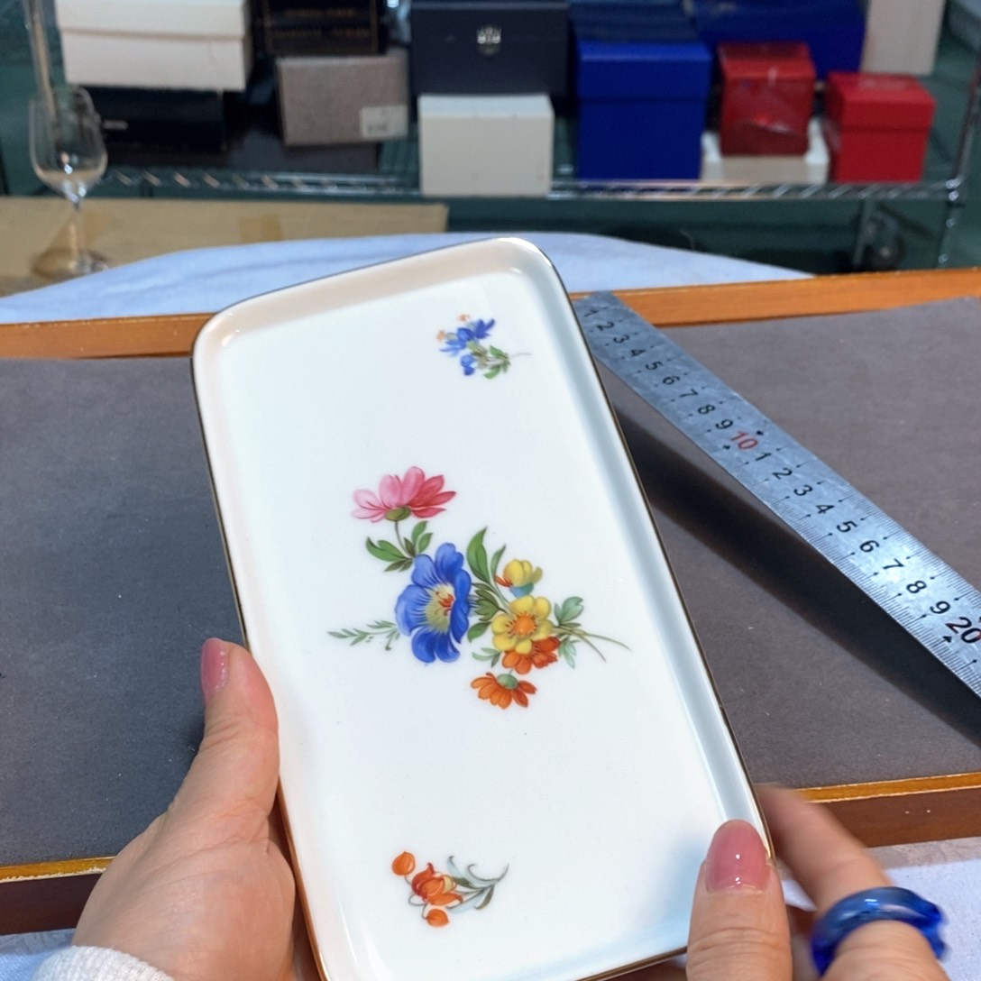 瓷器哈哈哈哈哈哈哈哈哈哈