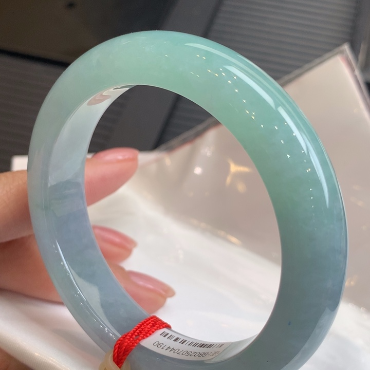 翡翠未镶嵌手镯翡翠