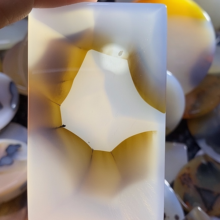 未镶嵌颈饰玛瑙/玉髓7*
