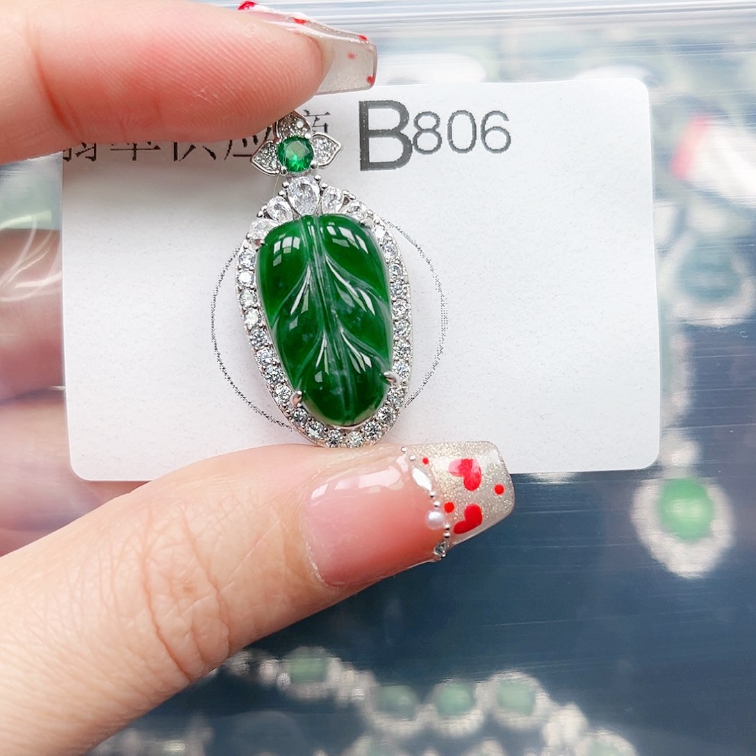 翡翠颈饰未镶嵌翡翠806