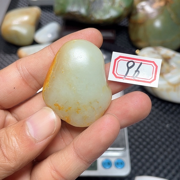 未镶嵌和田玉挂件96