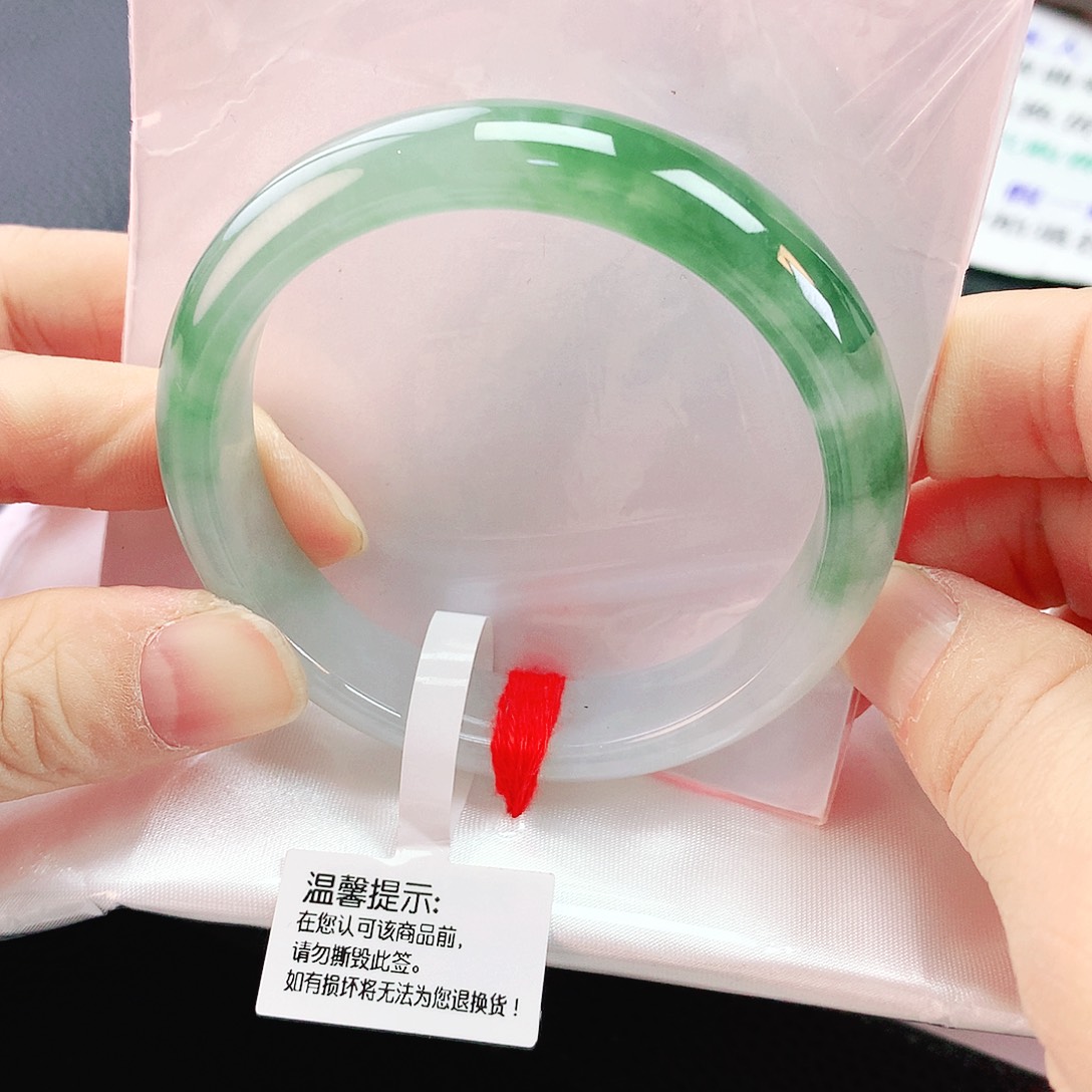 未镶嵌手镯翡翠52冰透绿花翠