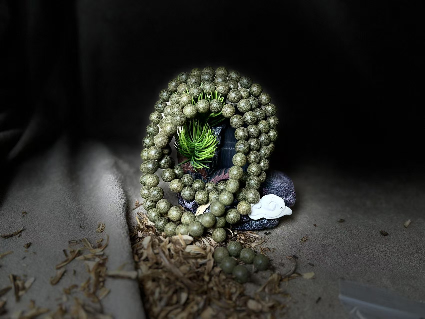 （东昇沉香）S4海南莺歌绿沉香108颗10mm