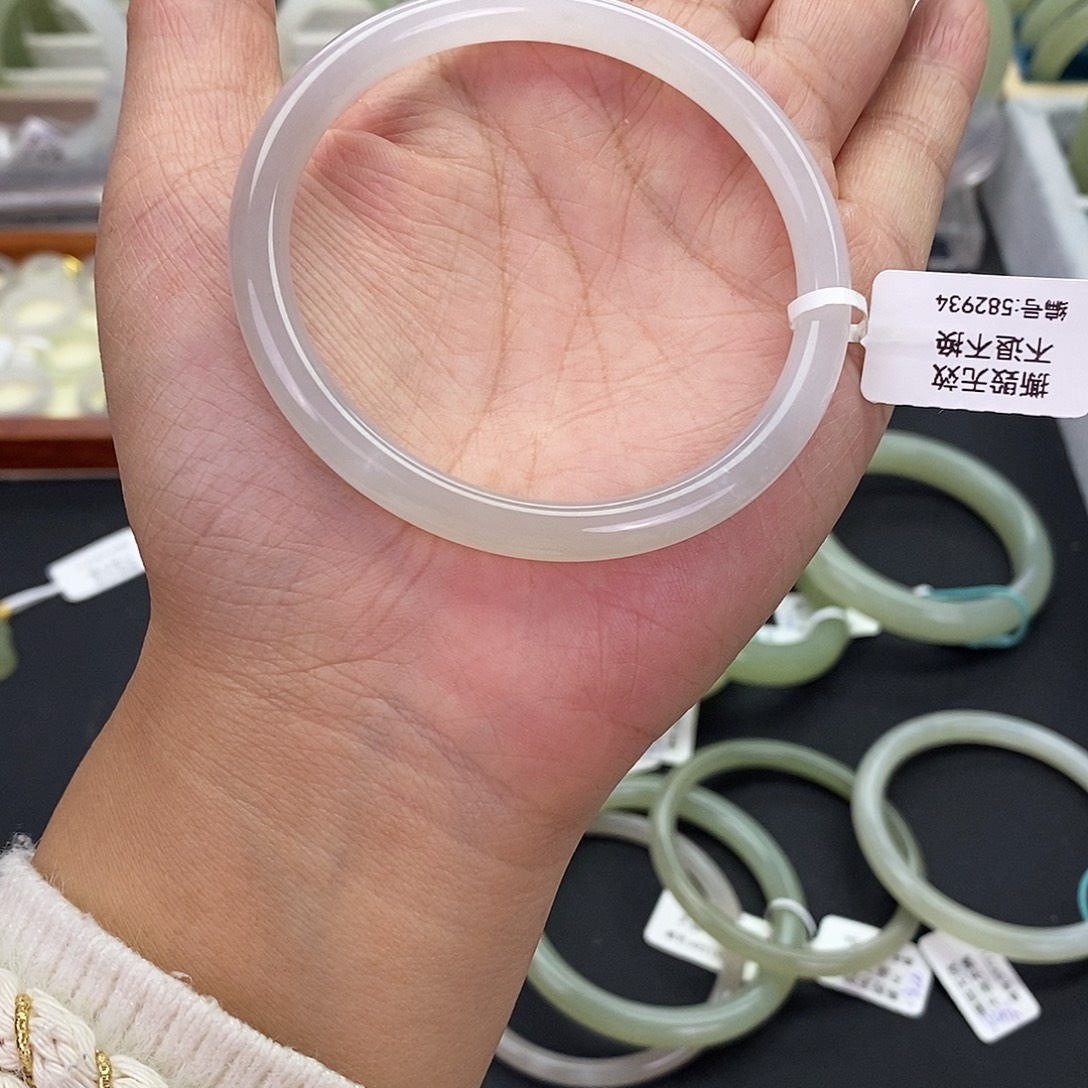 和田玉未镶嵌珠宝奇石和田玉手镯56