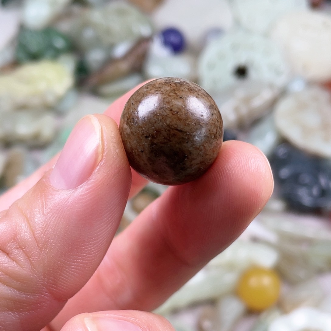 和田玉（糖玉）颈饰未镶嵌