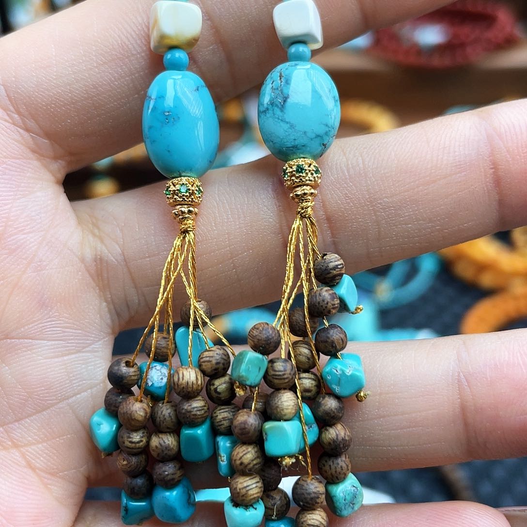 未镶嵌琥珀裸石多样发其一