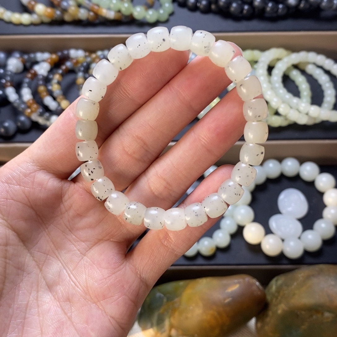 和田玉未镶嵌手链