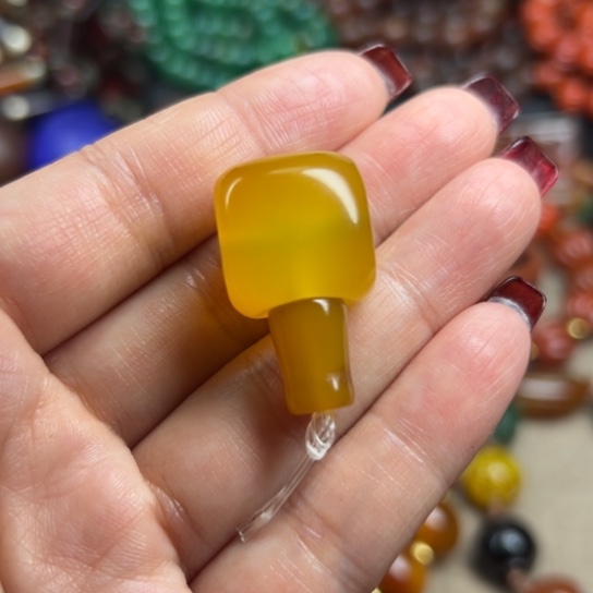 玛瑙/玉髓颈饰未镶嵌