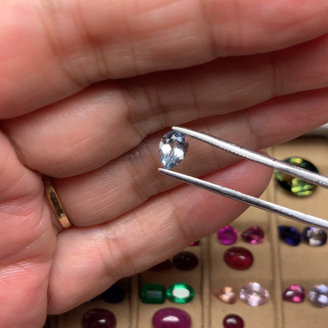 海蓝宝石裸石未镶嵌