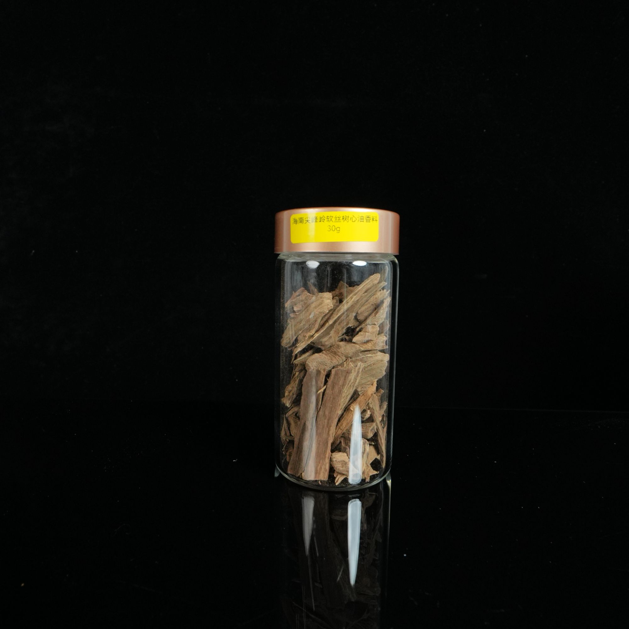 B1515 海南尖峰岭软丝树心油沉香香料 /  30g