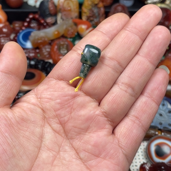 程***友玛瑙/玉髓未镶嵌颈饰