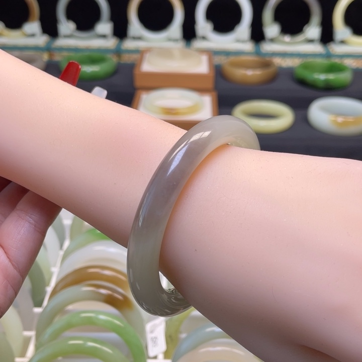 和田玉手镯未镶嵌59