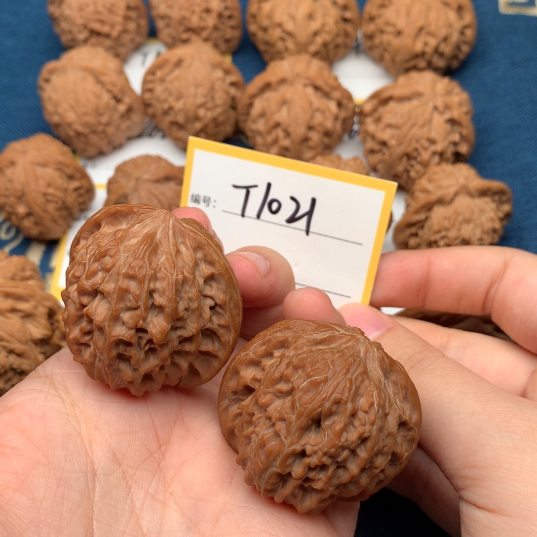 行***水文玩核桃把件40磨盘 1021