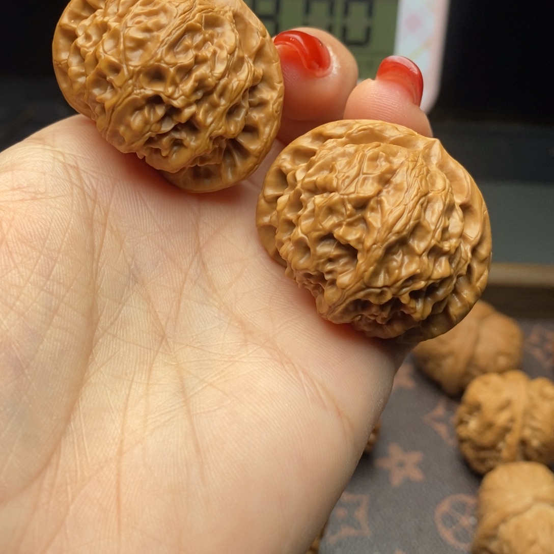 鞋***子文玩核桃把件宫灯