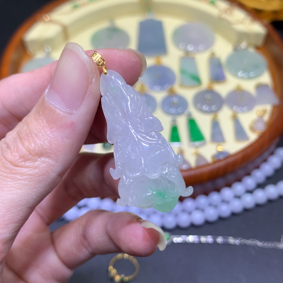 翡翠吊坠(不含链)18K金镶嵌