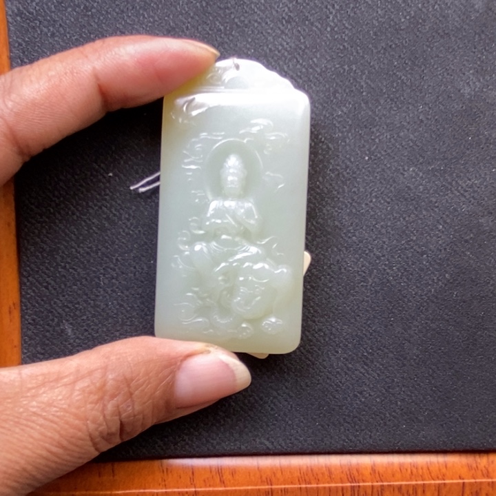 和田玉颈饰未镶嵌三****⁵