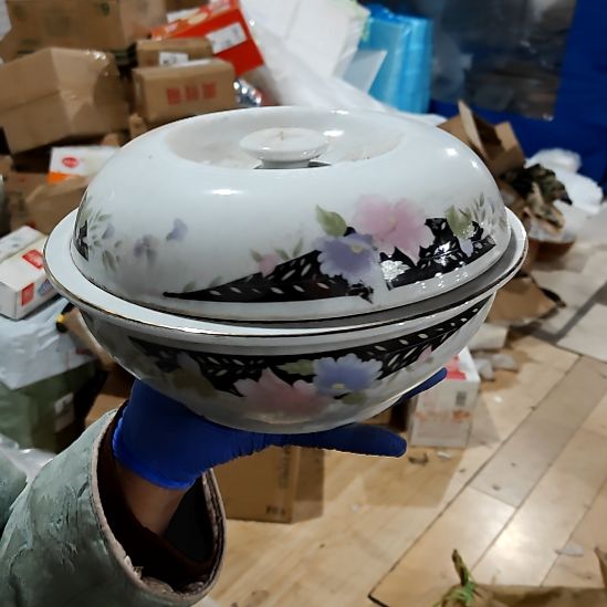 瓷片陶瓷盘子碗啥都有