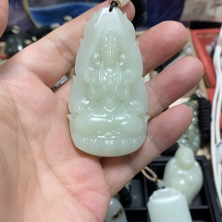 *****和田玉未镶嵌颈饰