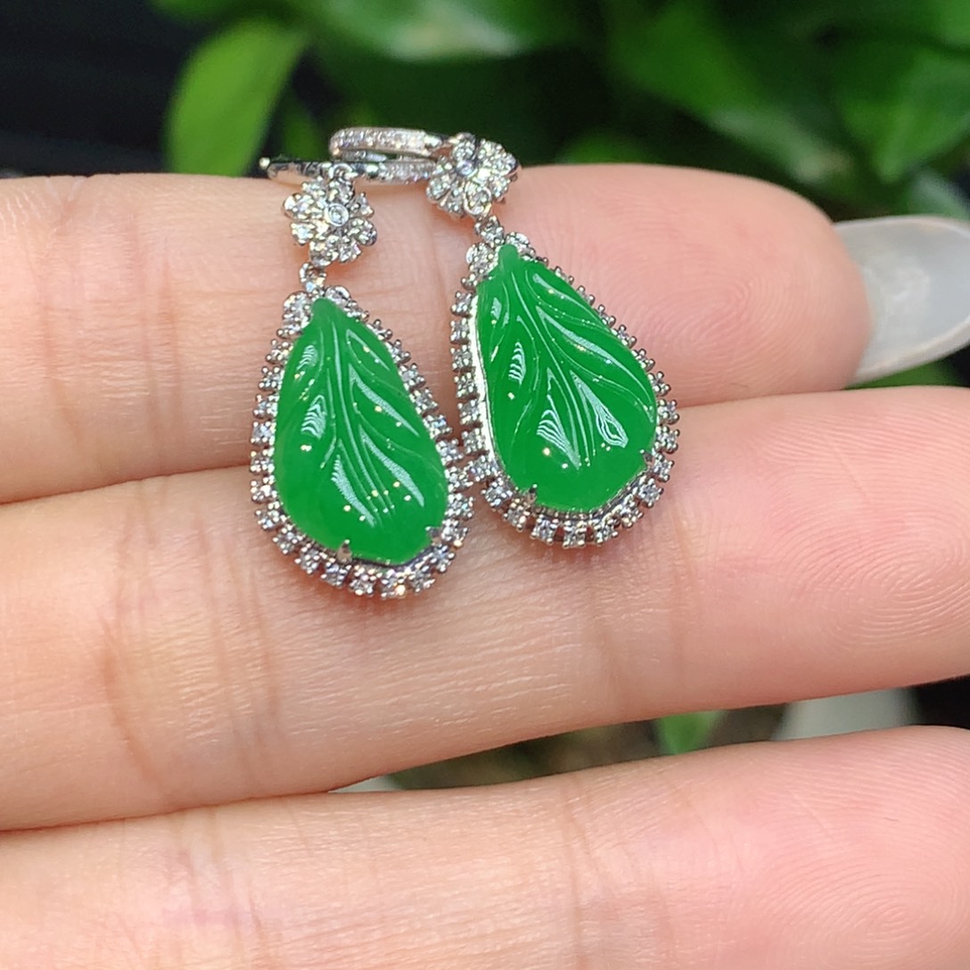 翡翠18K金镶嵌耳饰