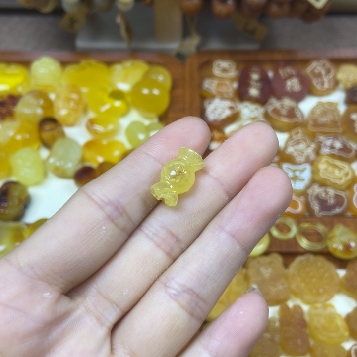 橄榄核吊坠糖果10