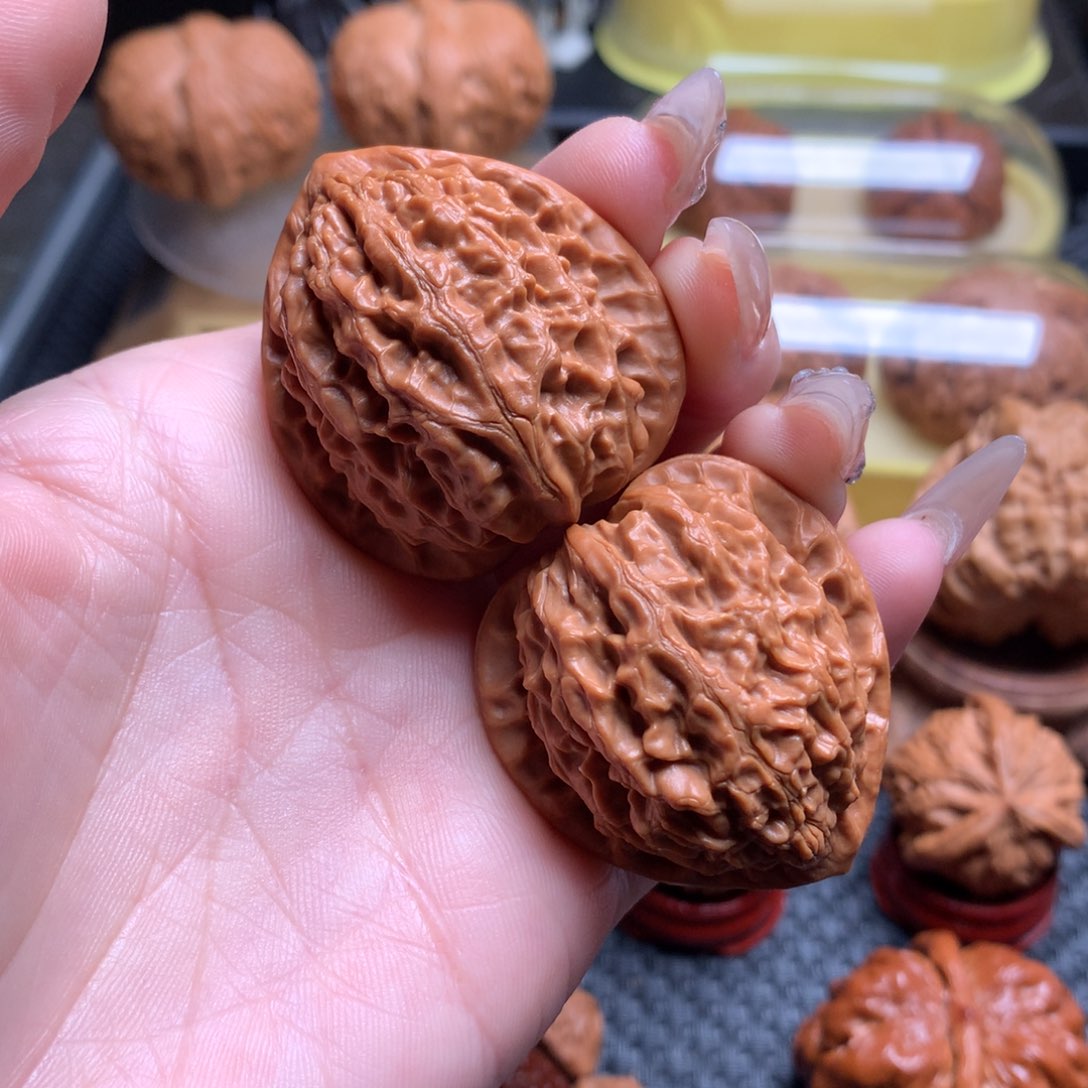 文玩核桃把件37金牛