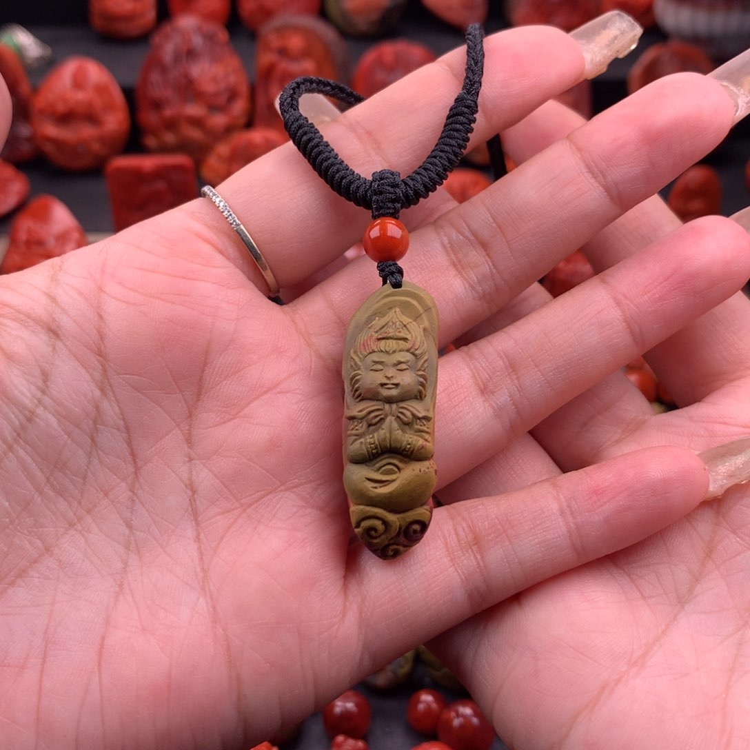 南红玛瑙南红云南包浆大圣吊坠未镶嵌