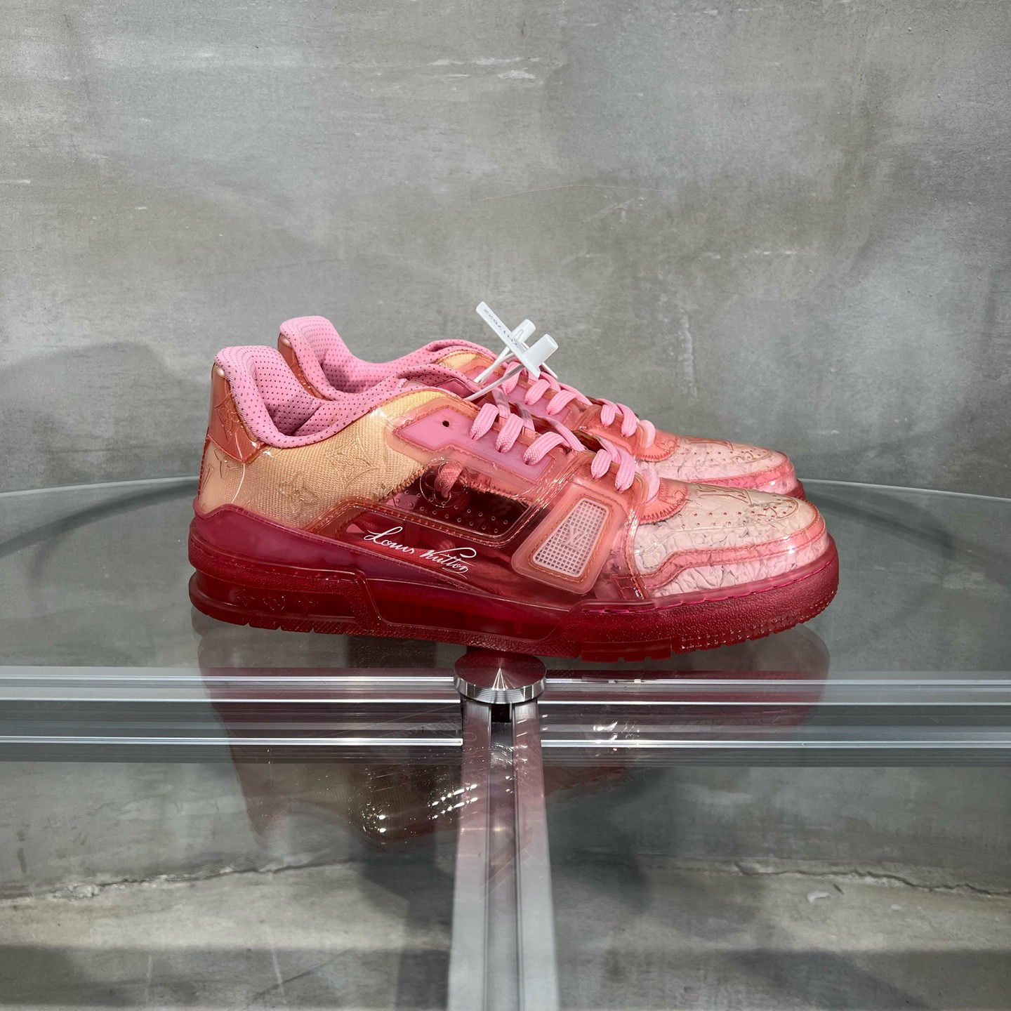 99新 LouisVuitton/路易威登 Trainer PVC 透明粉 42码 YH17521