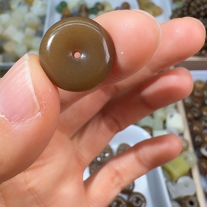 和田玉（糖玉）未镶嵌颈饰15.6