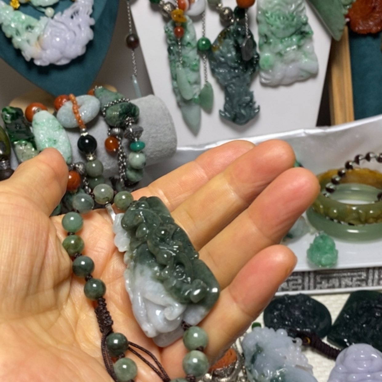 【闪购商品】翡翠吊坠(赠链)未镶嵌