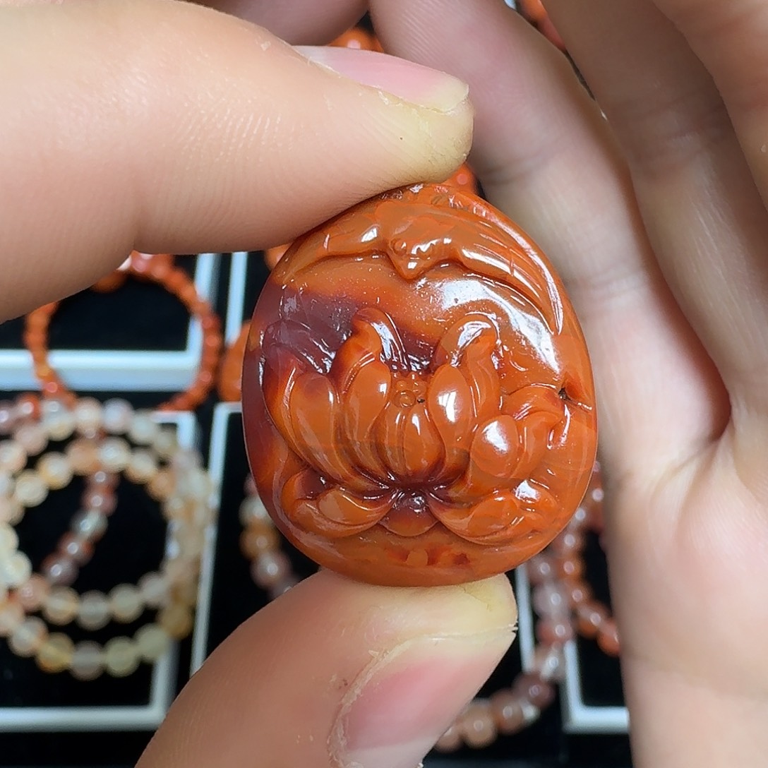 南红玛瑙未镶嵌川料瓦西满色满肉柿子红牡丹花吊坠8.8g