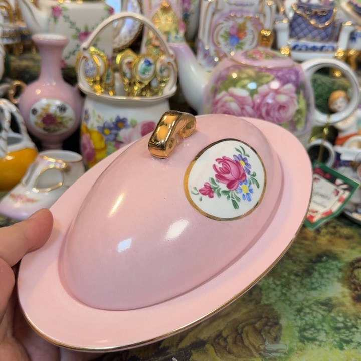 鹿与海陶瓷家居有限公司