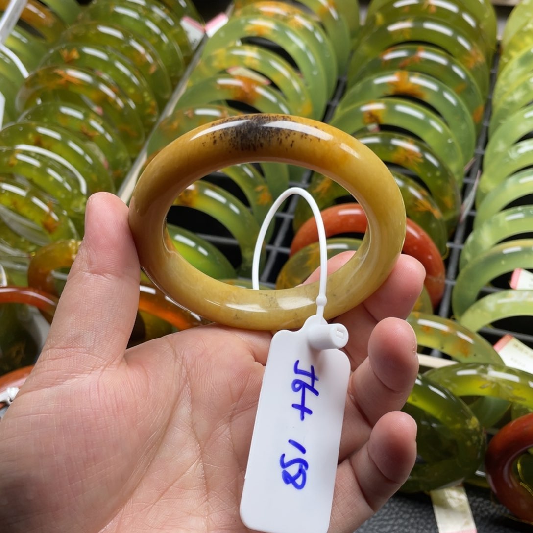 未镶嵌蛇纹石玉手镯有裂手镯特价不退不换