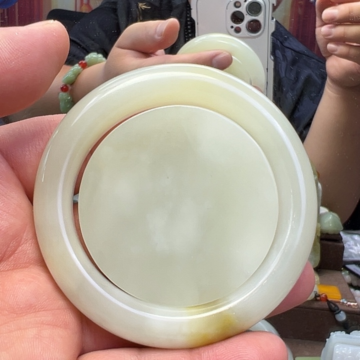 和田玉手镯未镶嵌手镯心可以雕刻