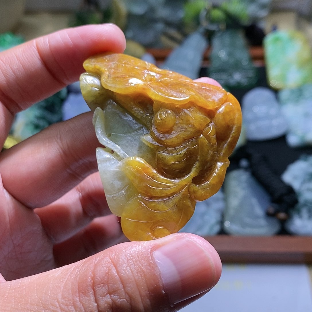 【闪购商品】翡翠颈饰未镶嵌荷叶鱼
