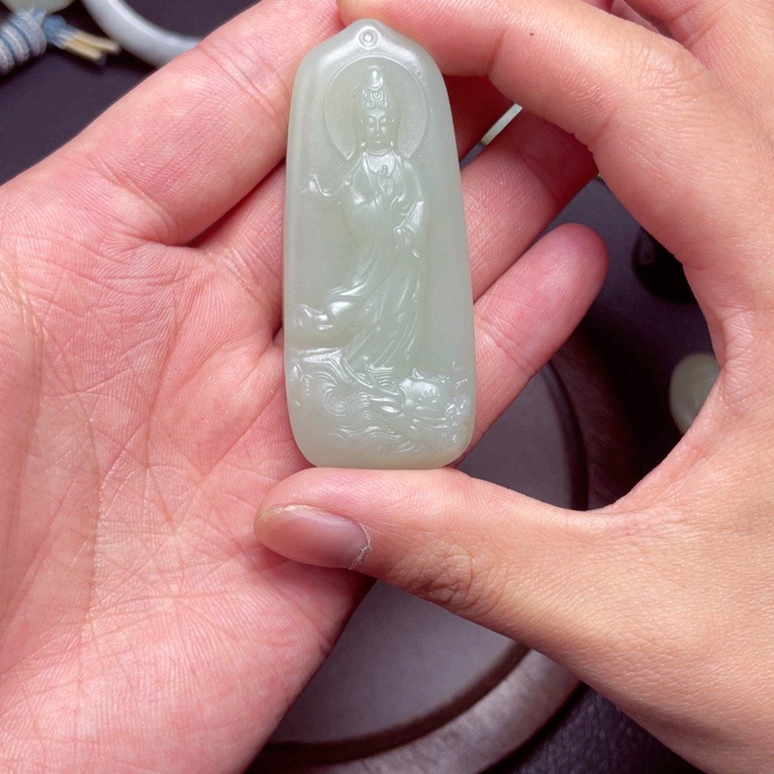 和田玉颈饰未镶嵌