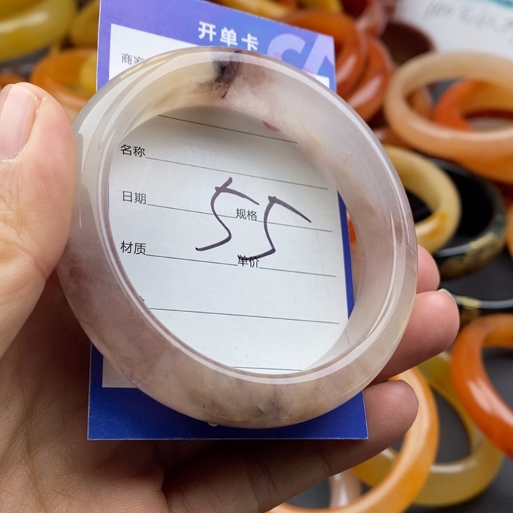 未镶嵌手镯石英质玉