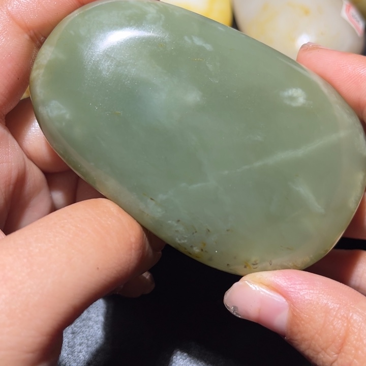 和田玉未镶嵌珠宝奇石