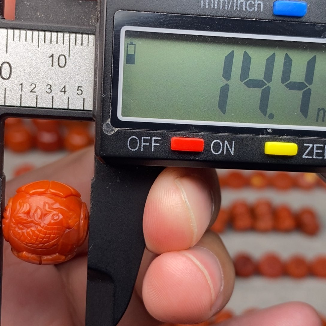 南红玛瑙配饰未镶嵌微瑕