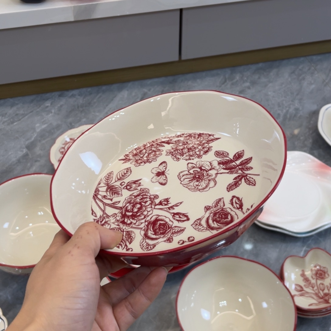 陶瓷微瑕餐具介意勿拍，满18飞！