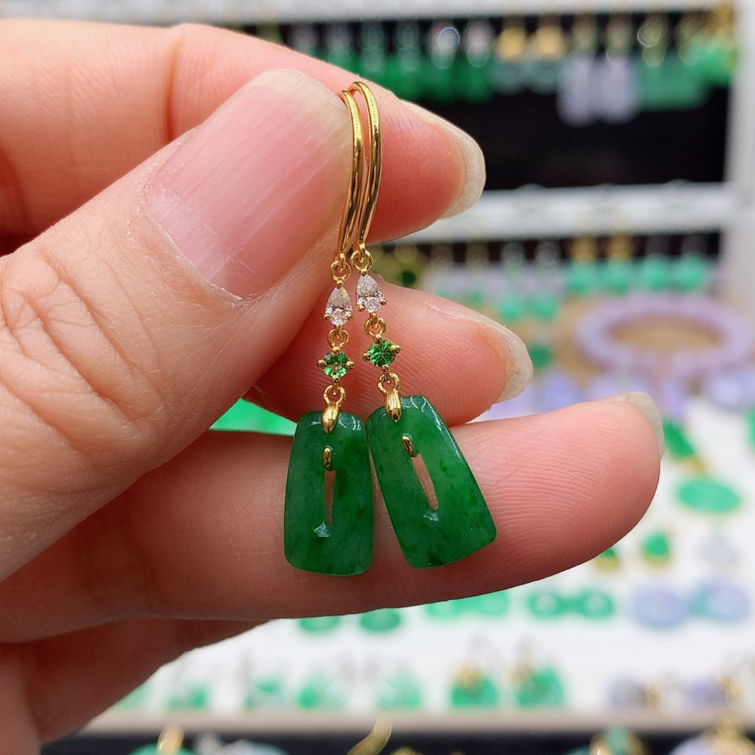 翡翠耳饰18K金镶嵌的